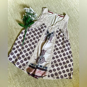 Skylar + Jade Floral Lavender Tank Top - Small